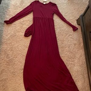 Maroon maxi with pockets